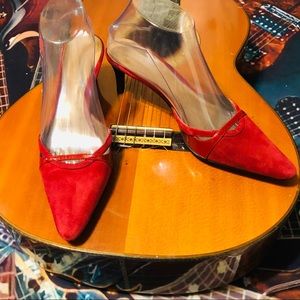 ❤️Gorgeous Ann Taylor Red Suede Slides!